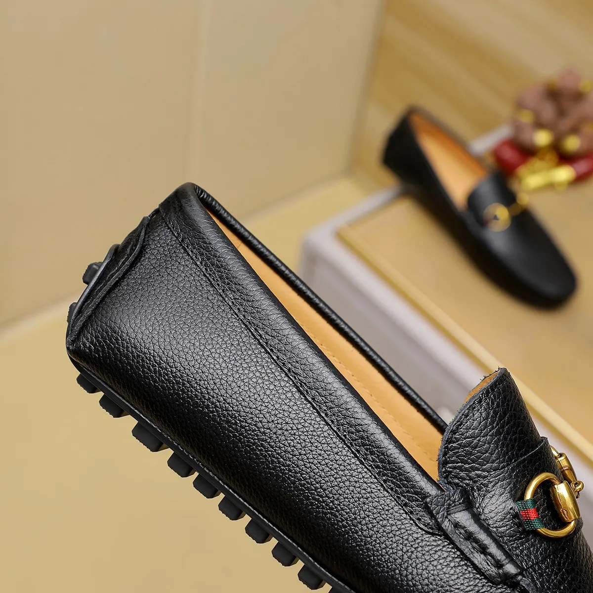 Men's shoes💰380💰🕷🕷️【 GUCCI 】Gucci's best-selling trendy men's casual slip-on shoes 🇨🇳Official website original 1:1 mold 💯Original quality, fine workmanship ☘Fashionable and versatile, perfect shape, comfortable on the feet 🍓Trendy men's recommended model, imported cowhide on the top layer 🎋High-quality pigskin lining, rubber wear-resistant and non-slip outsole, high-end atmosphere, worth owning 🍉Optional 38-44